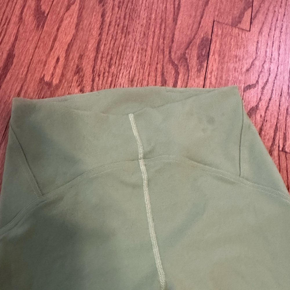 lululemon InStill High-Rise Legging (Olive Green Upper Sculpt Stitch) - Picture 5 of 8